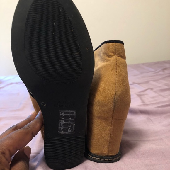 Shoes - Picture 3 of 3